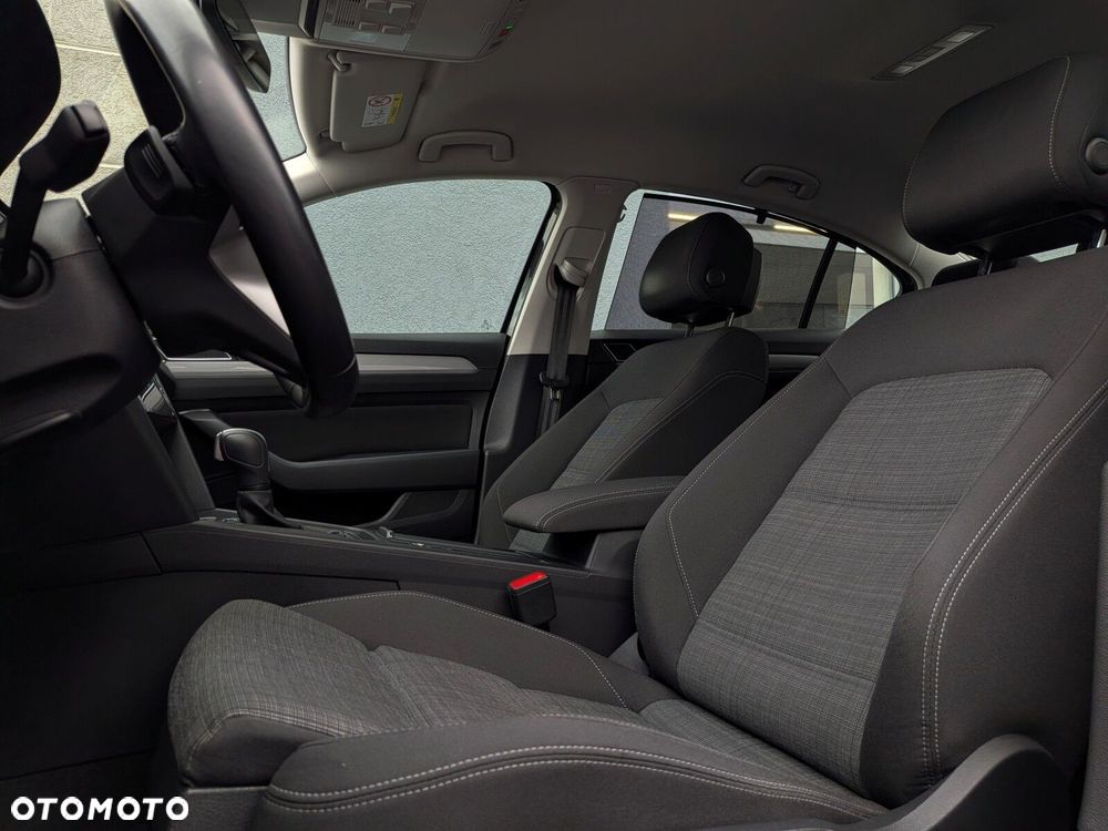 Volkswagen Passat 2.0 TSI Business DSG - 9
