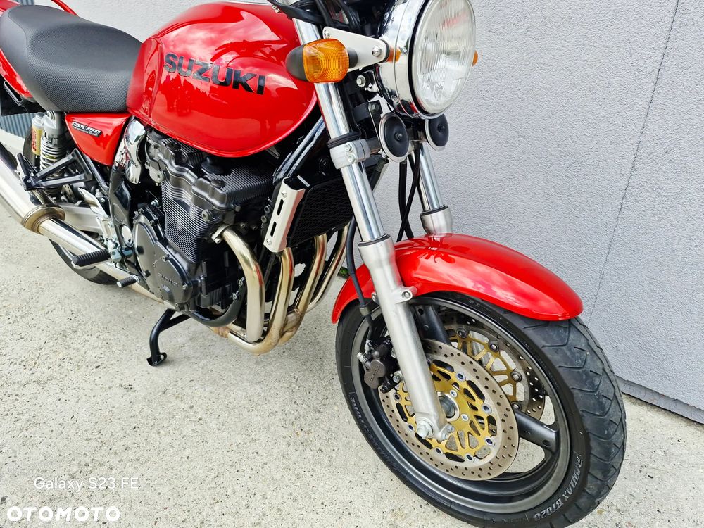 Suzuki GSX - 31