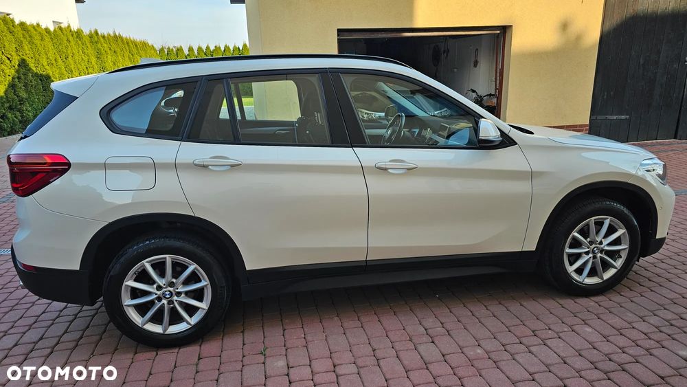 BMW X1 sDrive18d xLine - 23