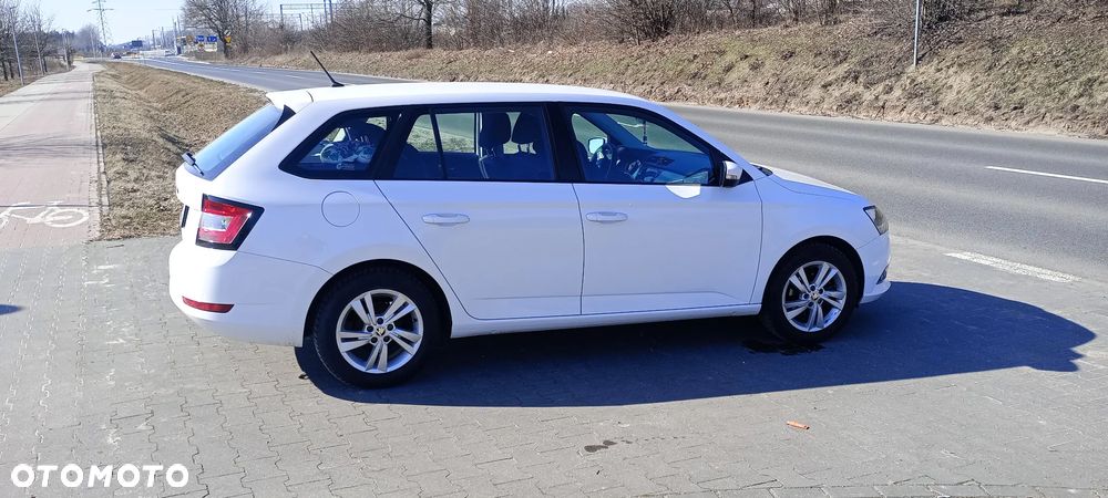 Skoda Fabia 1.0 TSI Ambition - 2
