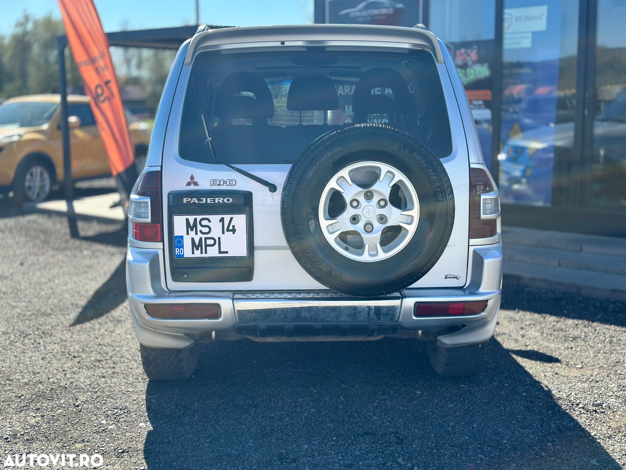Mitsubishi Pajero SWB 3.2 DI-D GLS M/T, Piele - 21
