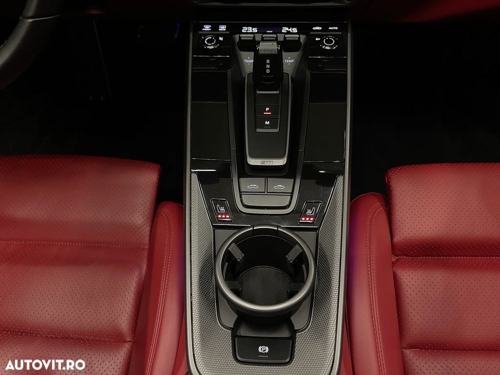 Porsche 911 4S PDK - 24