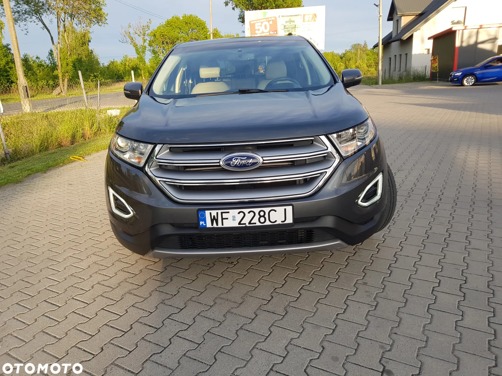 Ford Edge - 12