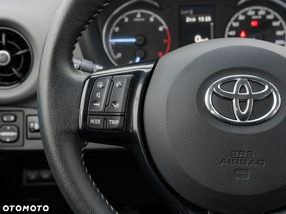 Toyota Yaris 1.5 Premium - 17