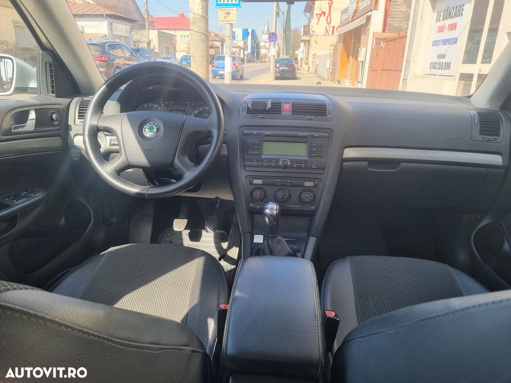 Skoda Octavia 1.6 Elegance - 5