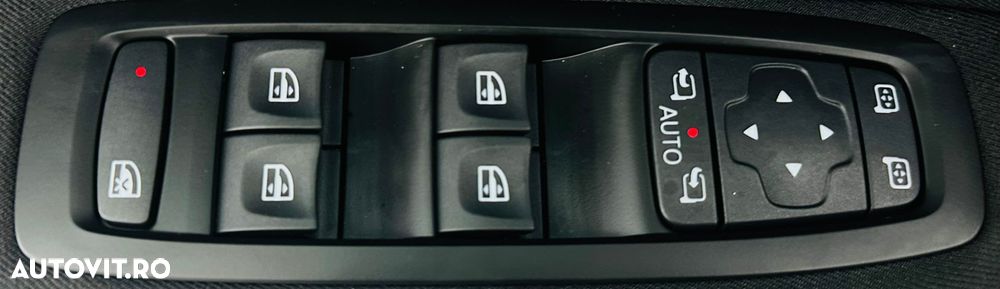 Renault Megane BLUE dCi 115 BUSINESS EDITION - 11