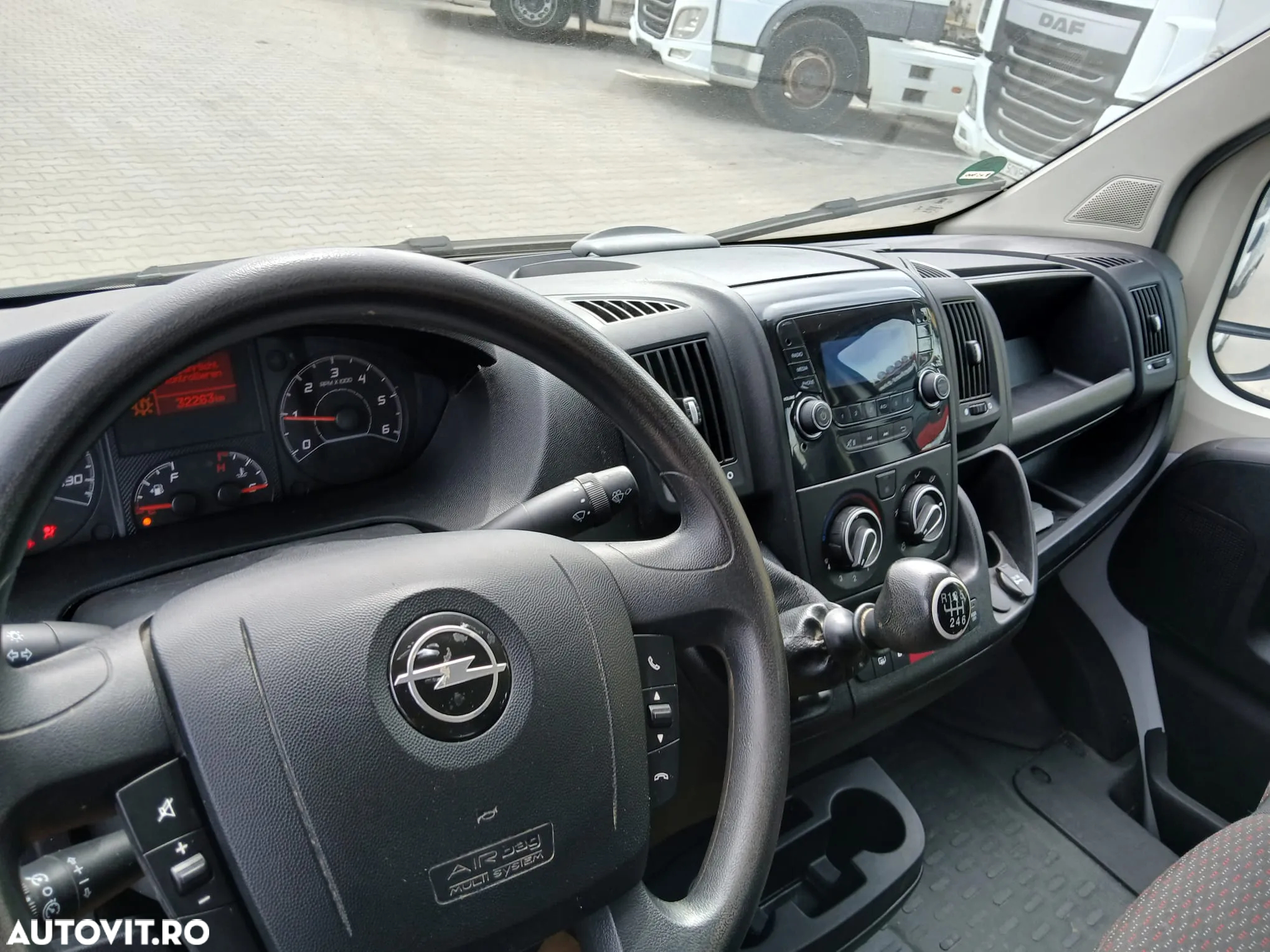 Opel Movano - 11