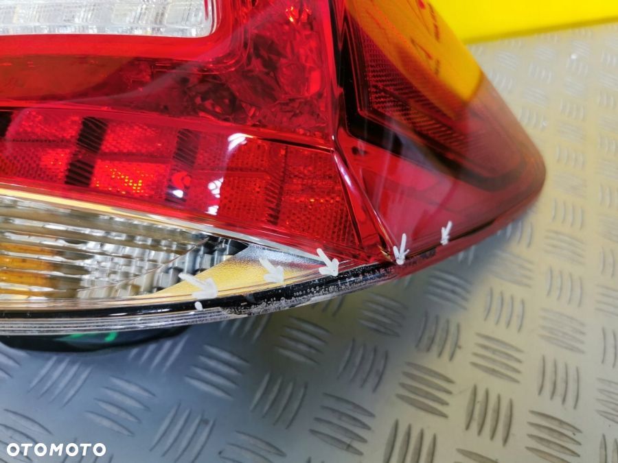 SUBARU IMPREZA SEDAN 2017- LAMPA TYŁ PRAWA TYLNA - 5