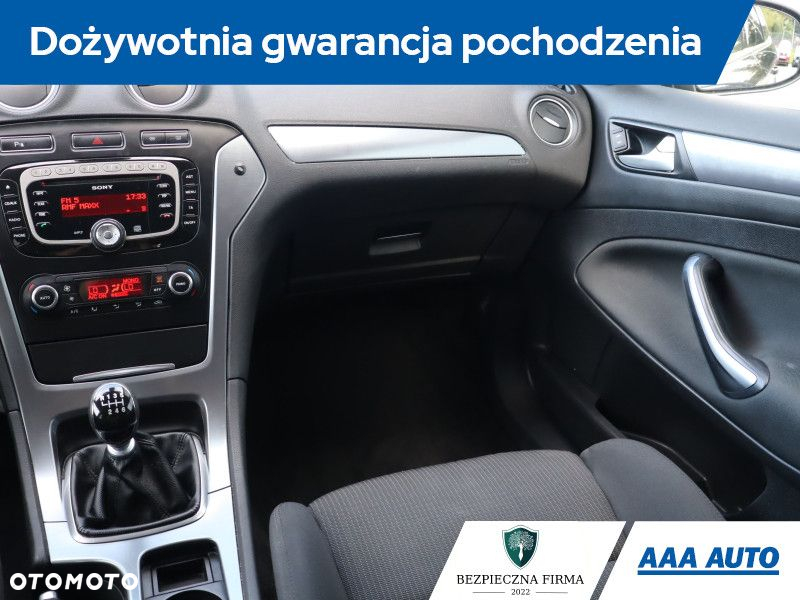 Ford Mondeo - 9