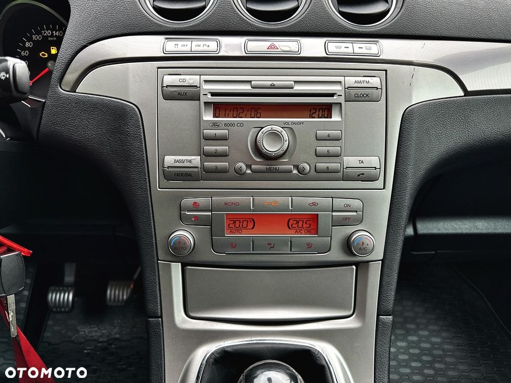 Ford S-Max 2.0 Titanium - 15