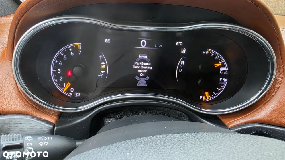 Jeep Grand Cherokee - 19