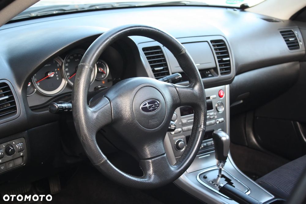 Subaru Legacy 2.5i AT - 22