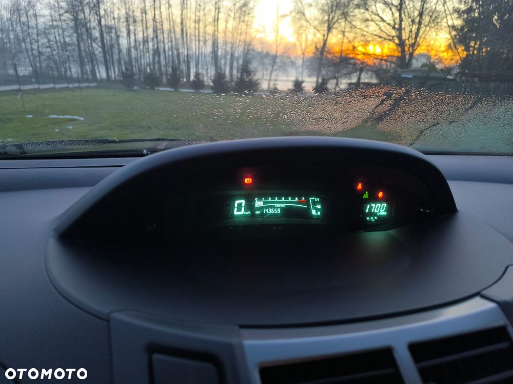 Toyota Yaris 1.0 VVT-i Luna - 8