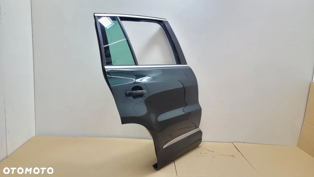 VOLKSWAGEN TIGUAN I 5N0 07-15 DRZWI TYŁ PRAWE - 1