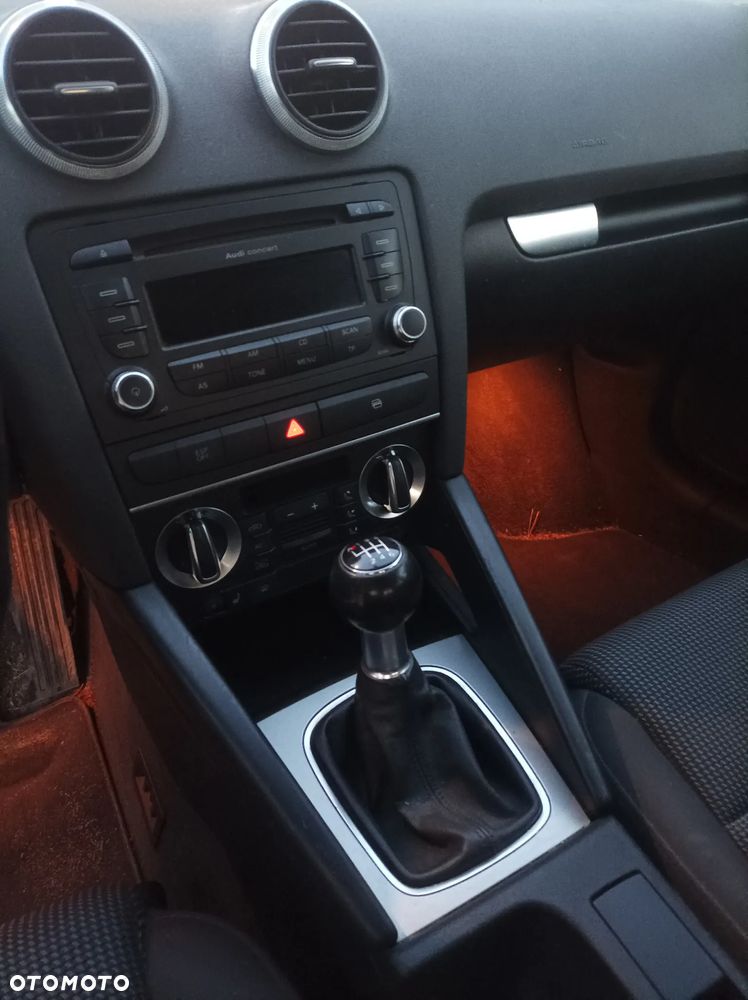 Audi A3 Sportback 1.8 TFSI Attraction - 10