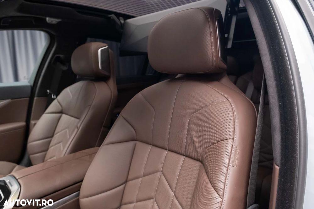 BMW Seria 7 - 27