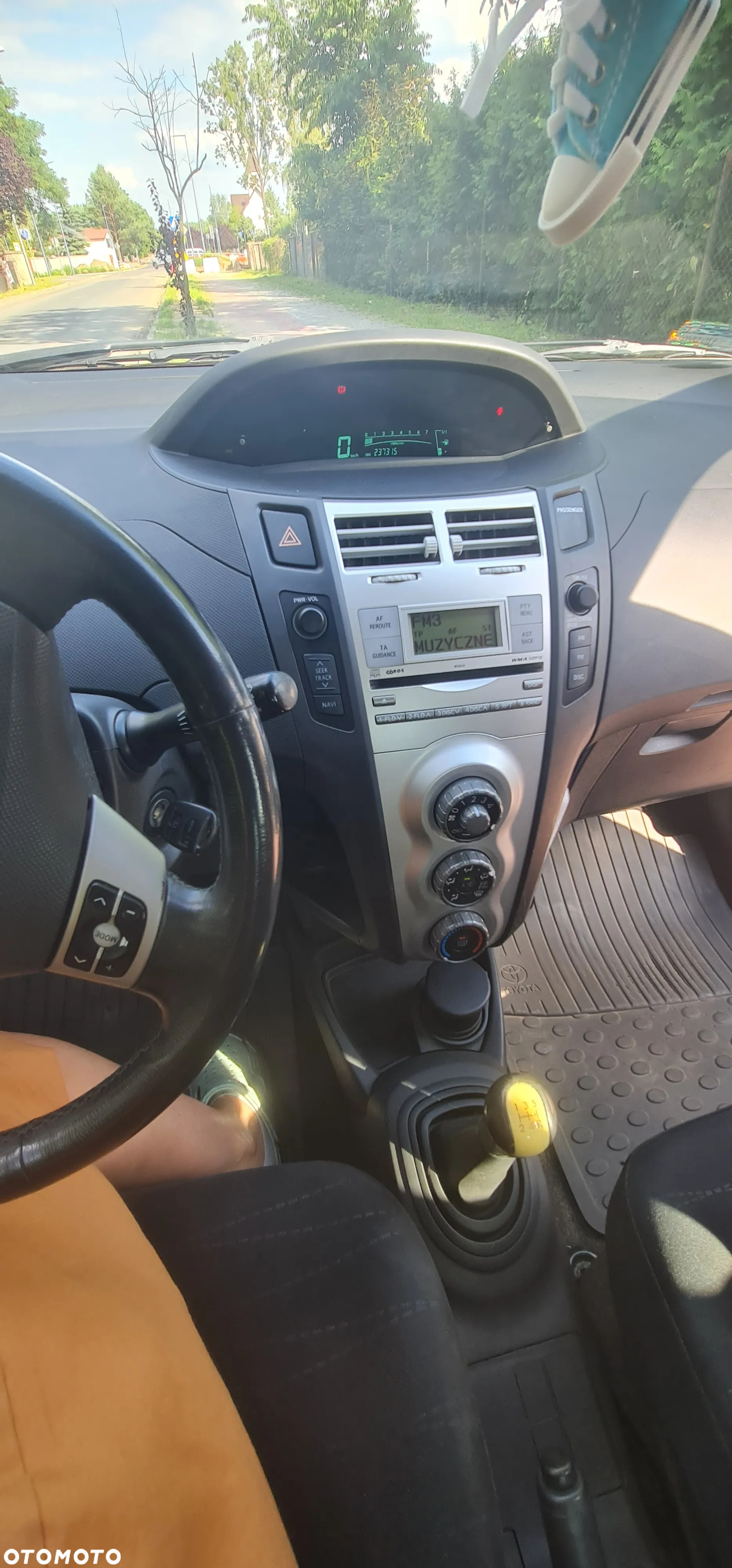 Toyota Yaris 1.3 - 7