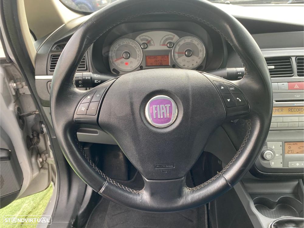 Fiat Linea 1.3 M-Jet Emotion - 24