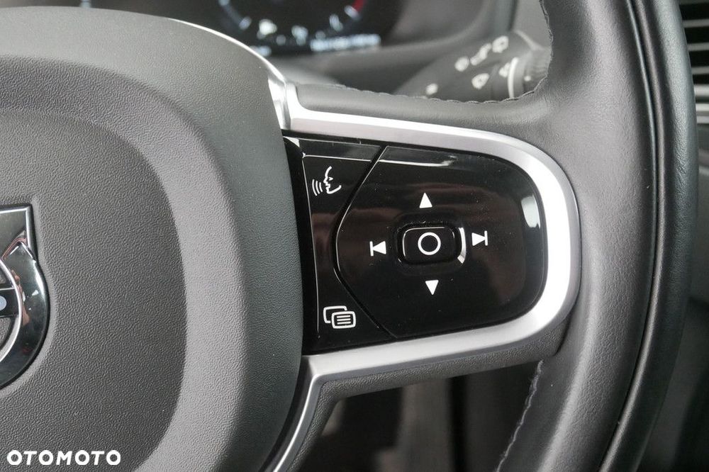Volvo XC 90 - 25