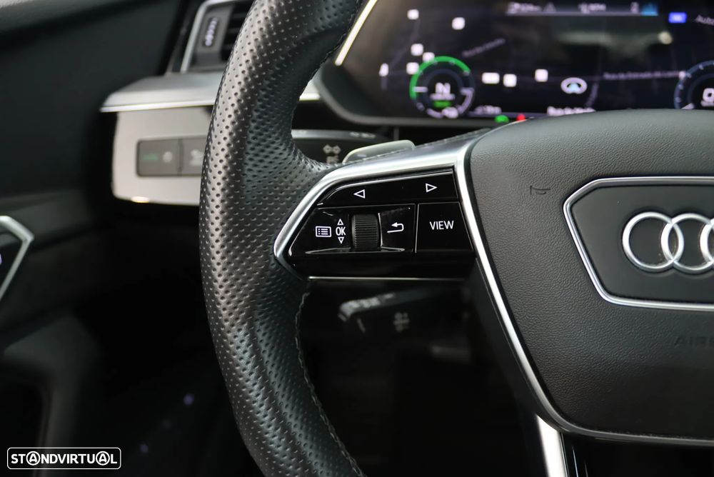 Audi e-tron 55 quattro S line - 12