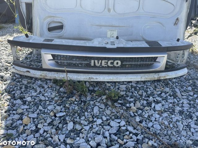 Pas przedni grill atrapa Iveco Daily 00-06 r - 1