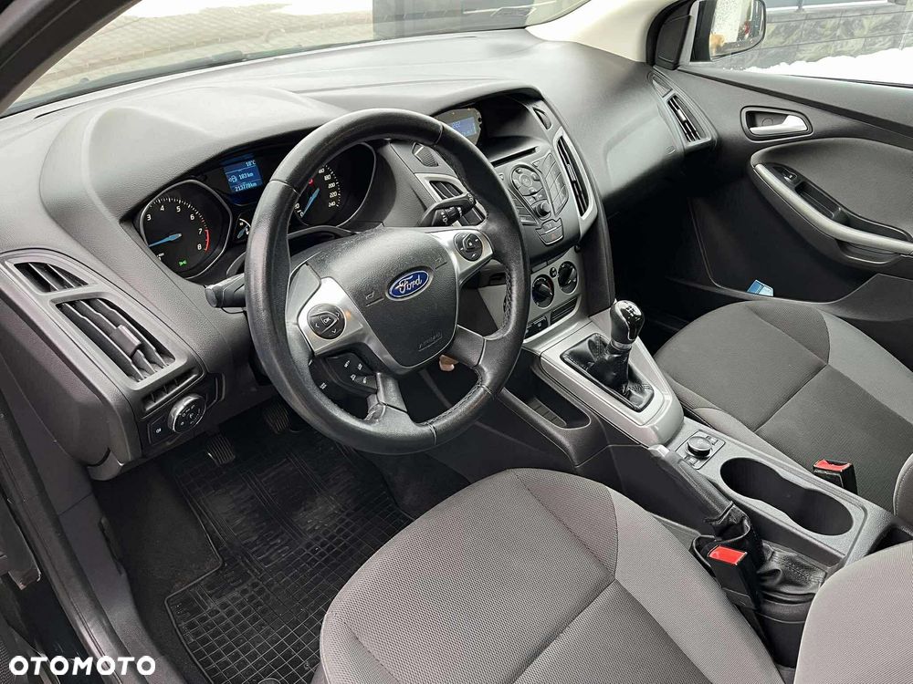 Ford Focus 1.6 Trend - 11
