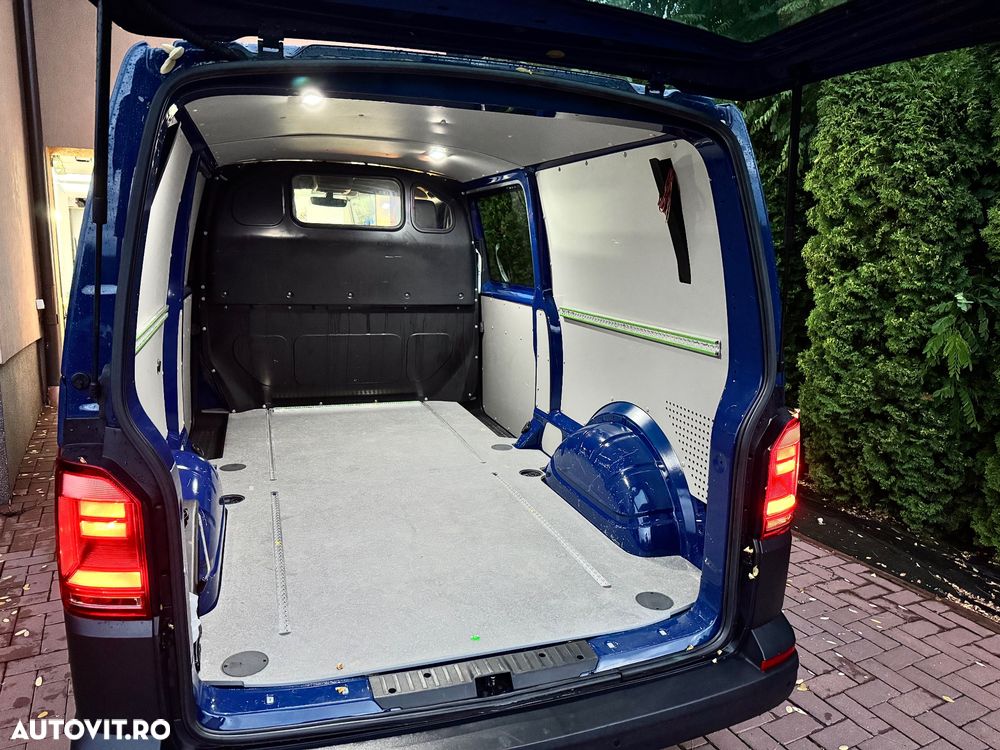 Volkswagen Transporter - 8