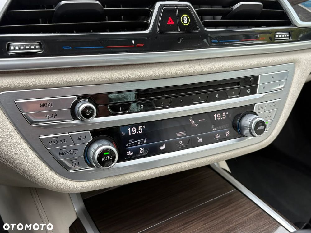 BMW Seria 7 730d xDrive - 18