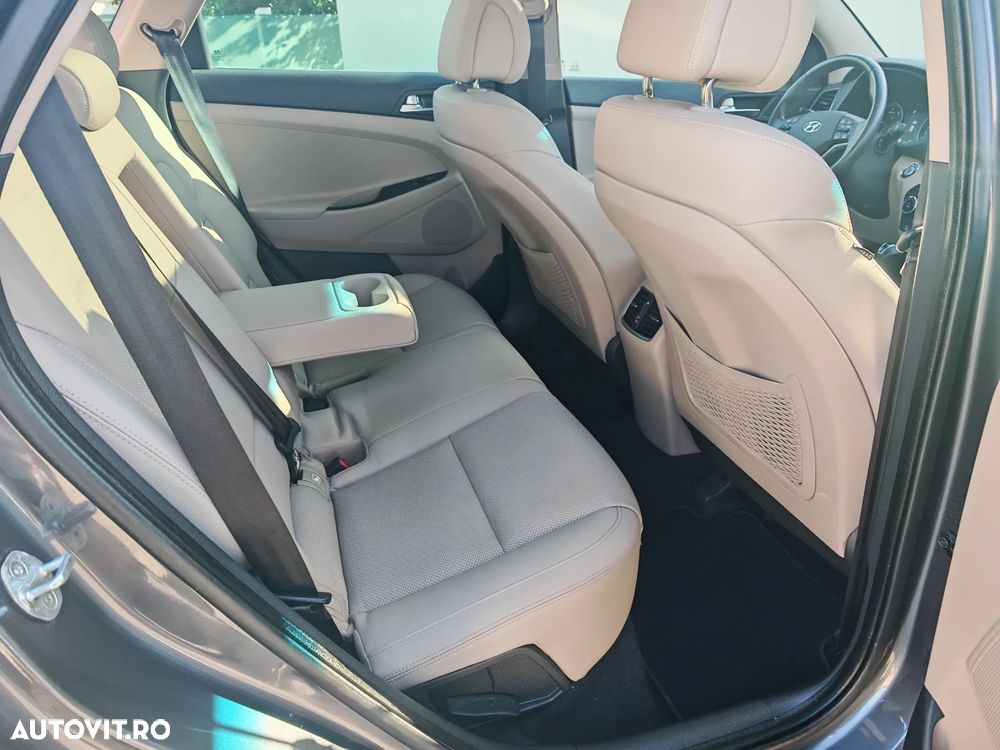 Hyundai Tucson blue 1.7 CRDi 2WD DCT Premium - 8