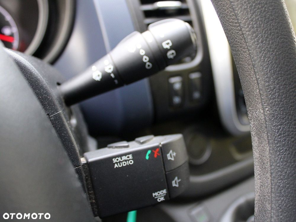 Opel Vivaro L2H1 2,9t Edition Premium - 26