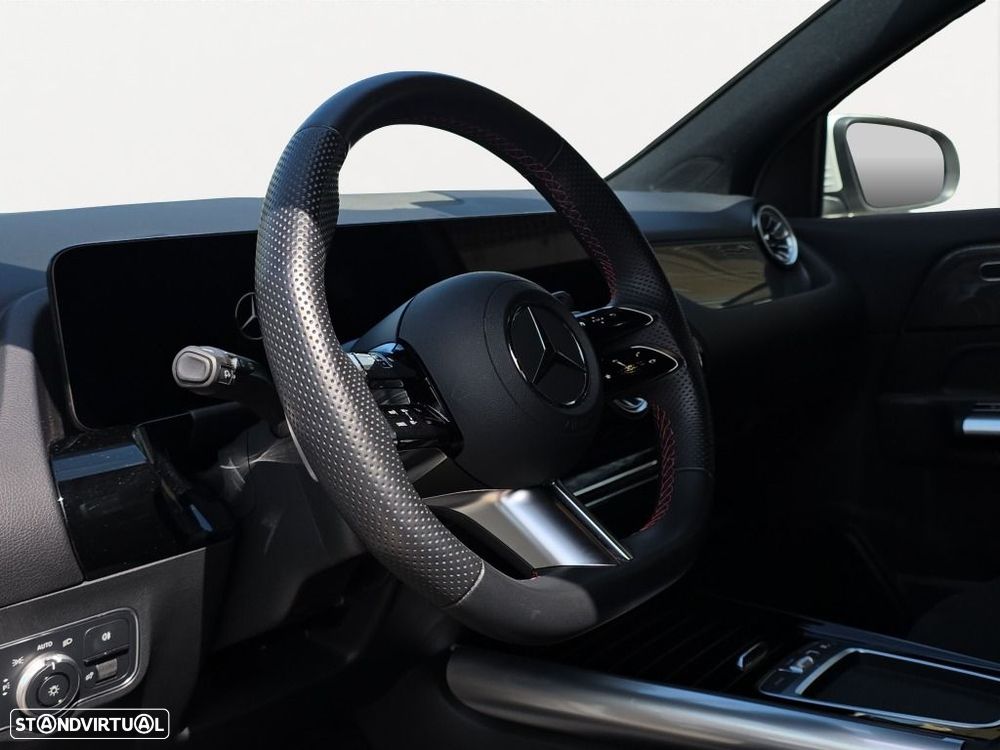 Mercedes-Benz GLA 180 - 10