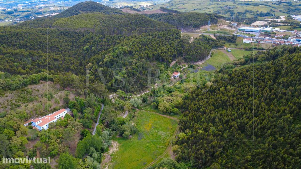 Refúgio Natural com Quase 7 Hectares no Gradil, Mafra - Grande imagem: 4/31