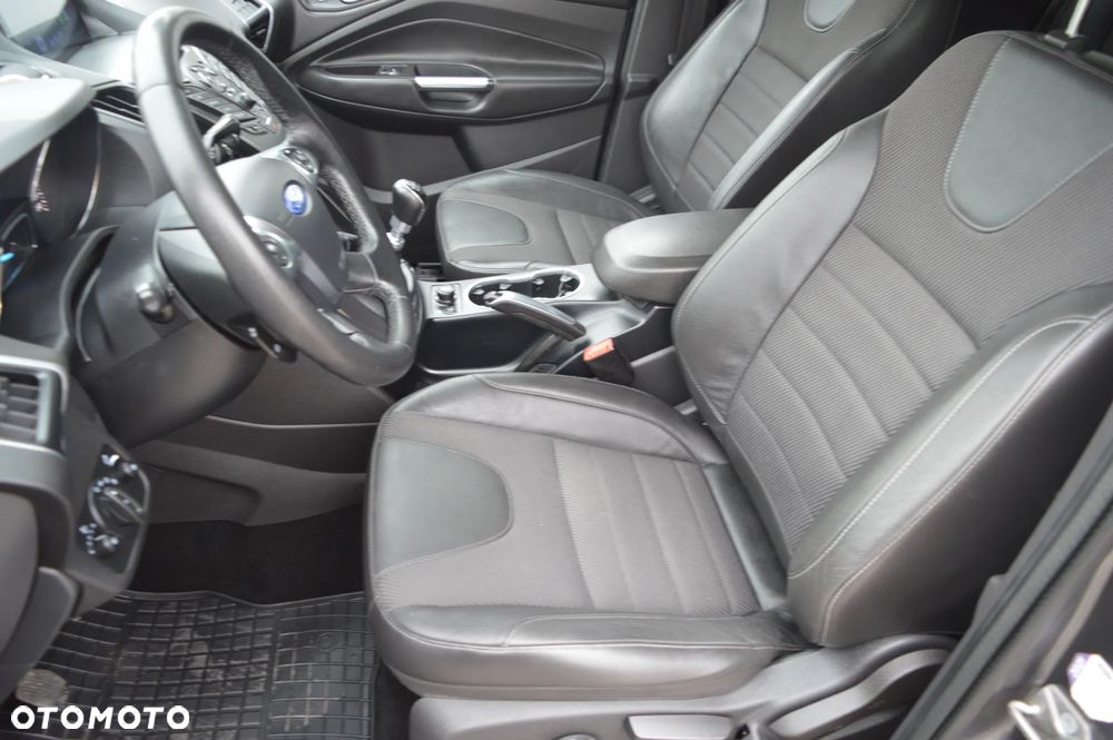 Ford Kuga 2.0 TDCi 4x4 Titanium - 22