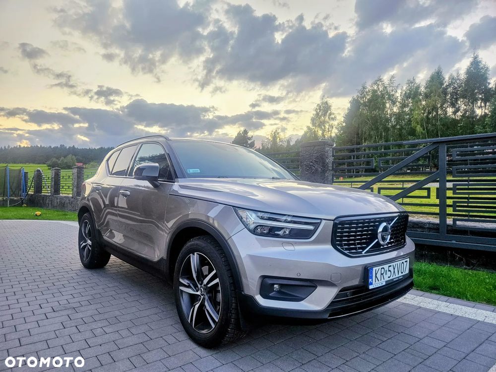 Volvo XC 40 B5 B AWD R-Design - 1