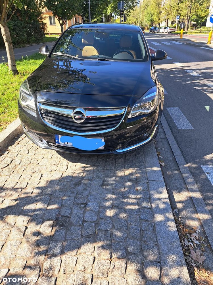 Opel Insignia - 1