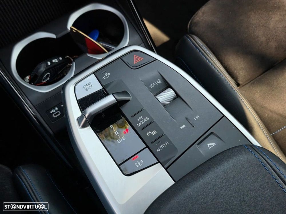 BMW iX2 eDrive20 Pack Desportivo M - 19