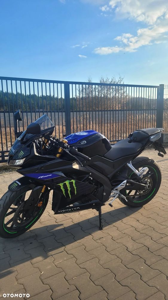 Yamaha YZF - 1