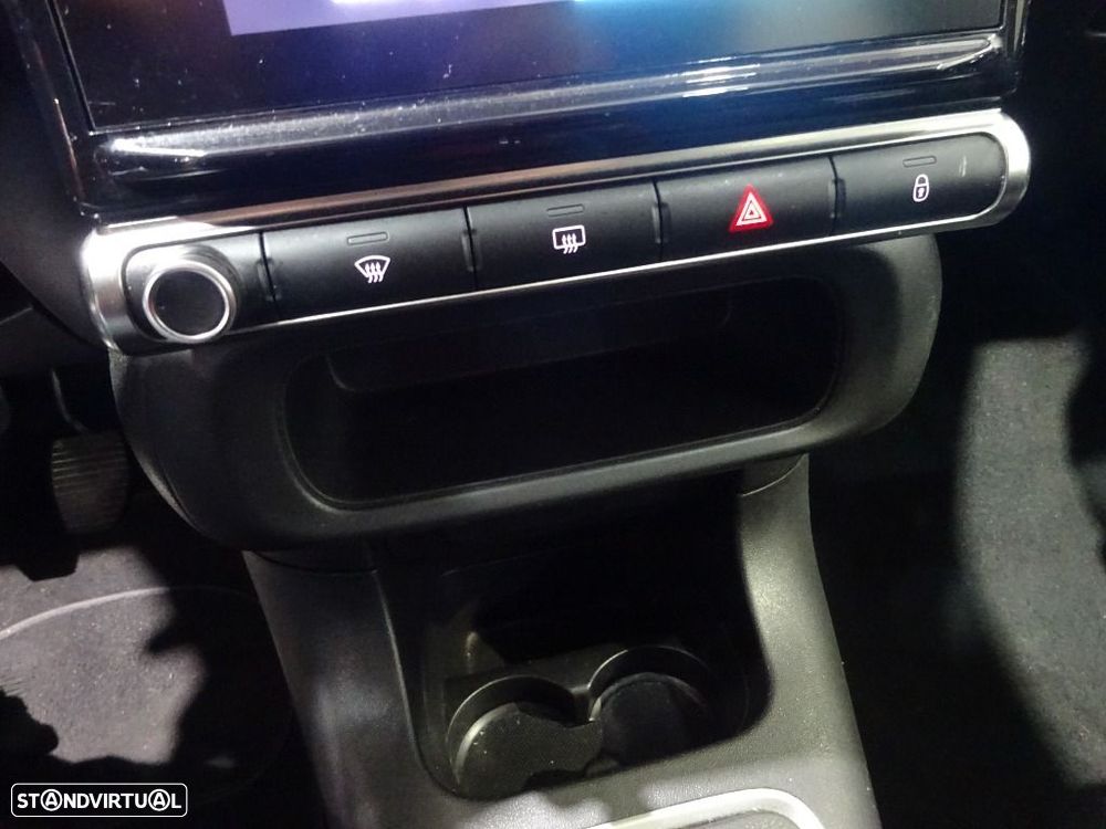 Citroën C3 1.2 PureTech Shine - 26