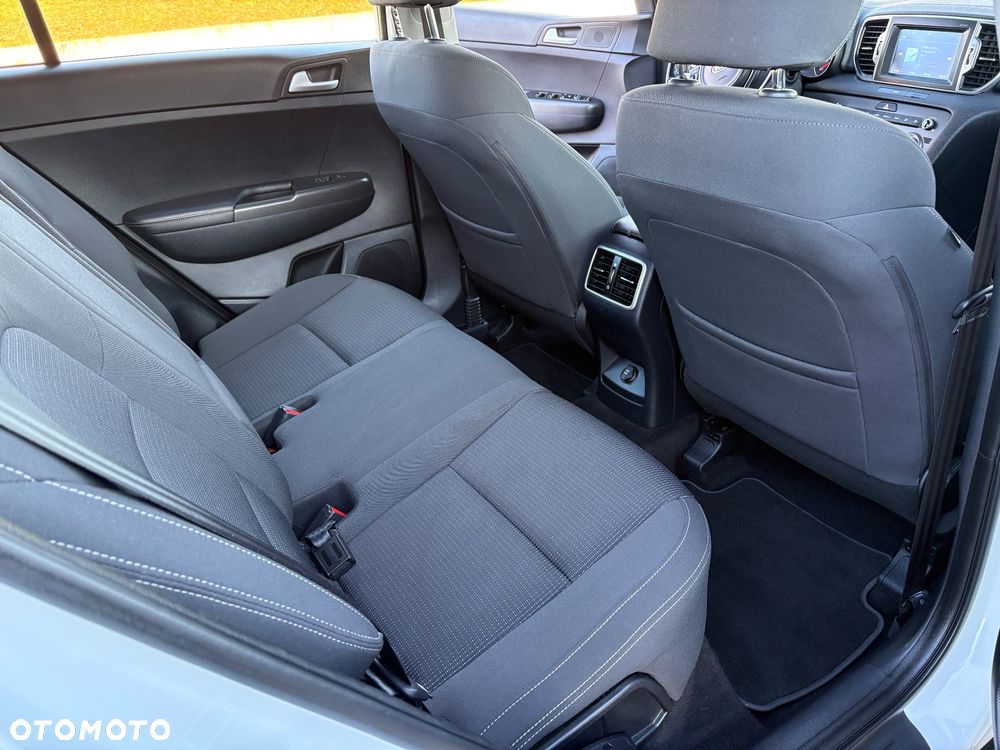 Kia Sportage 2.0 CRDI 4WD Automatik Vision - 11