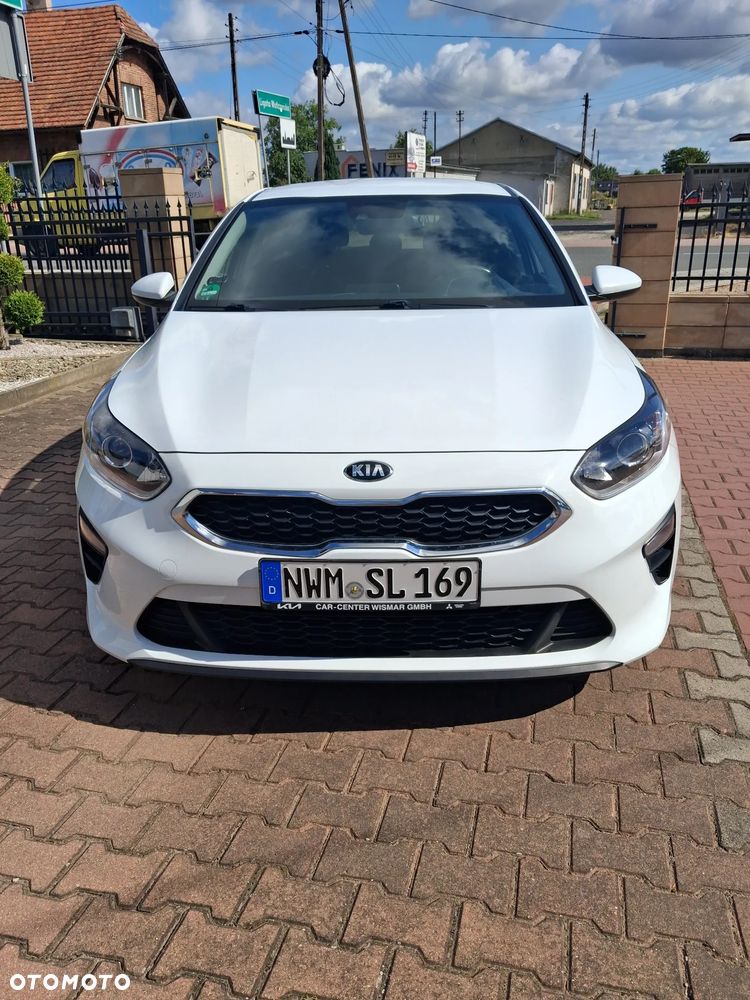 Kia Ceed - 8