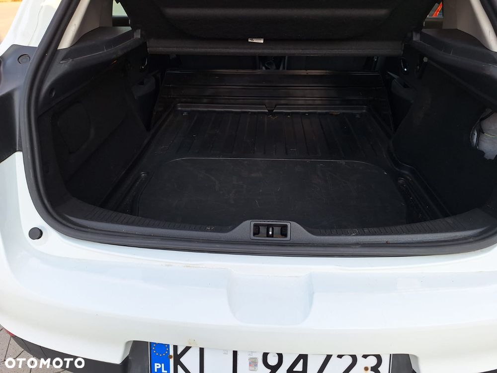 Renault Megane dCi 90 FAP Paris - 8