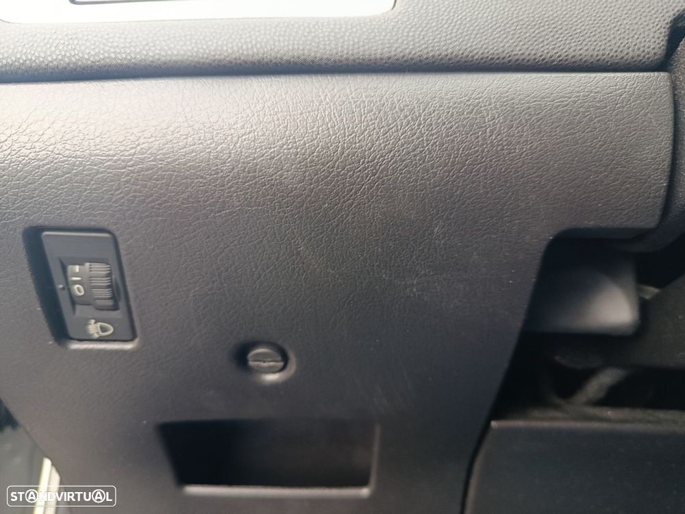 Peugeot 307 1.4 HDi Navtech - 19