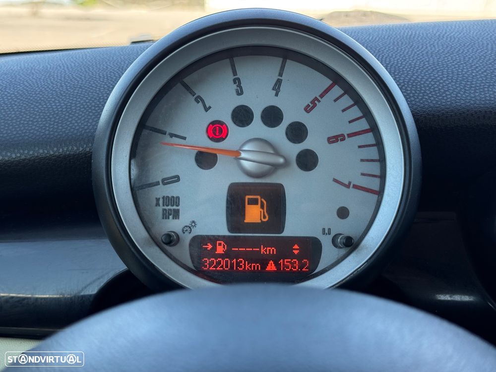 MINI 3 Portas Cooper D - 15