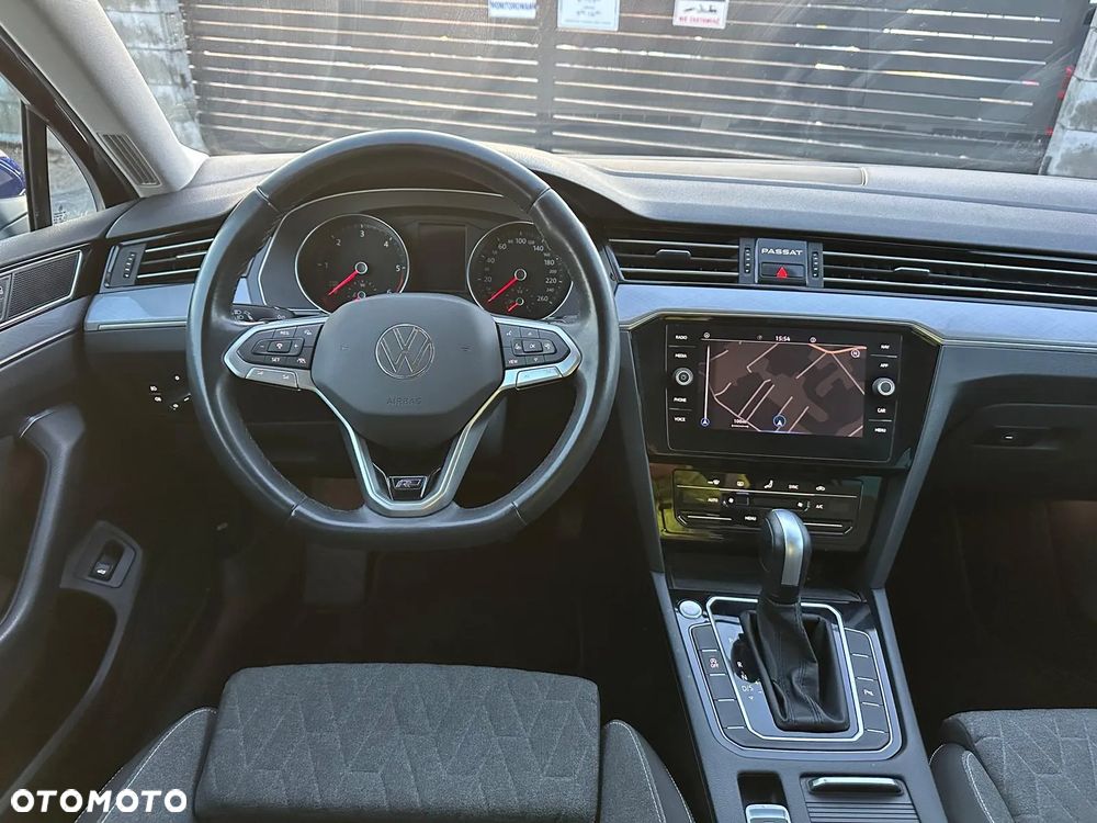 Volkswagen Passat Variant 2.0 TDI SCR DSG R-Line - 13