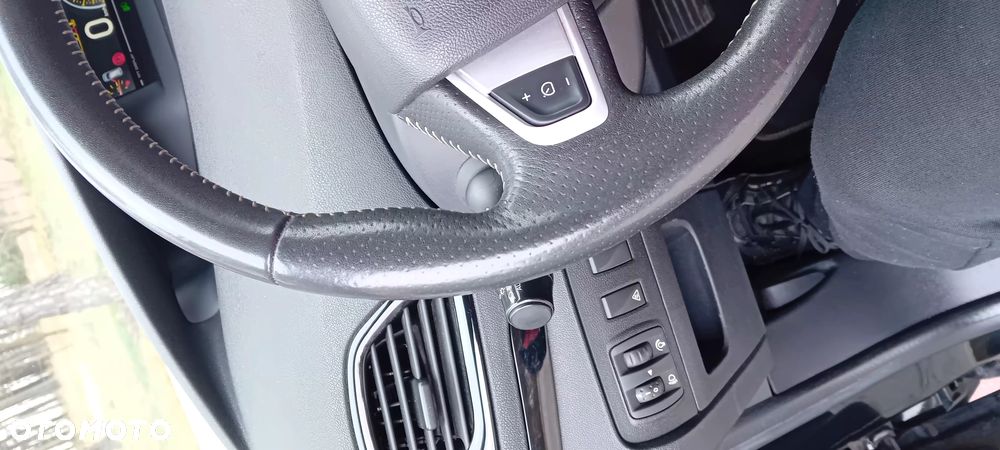 Renault Scenic dCi 130 FAP Bose Edition - 27