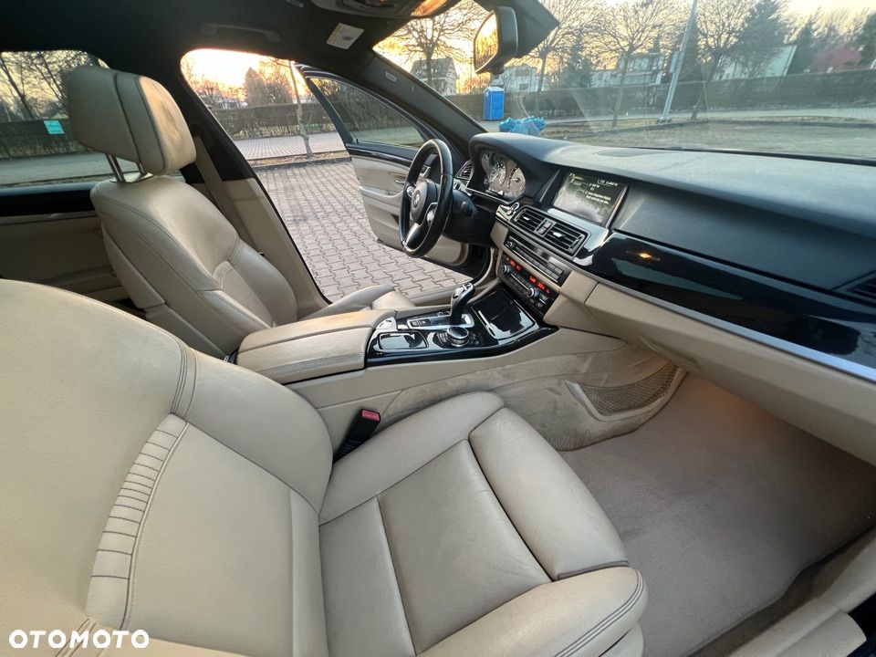 BMW Seria 5 535d - 24