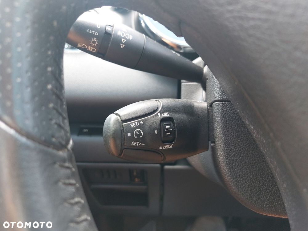 Peugeot 5008 2.0 HDi Premium + - 17