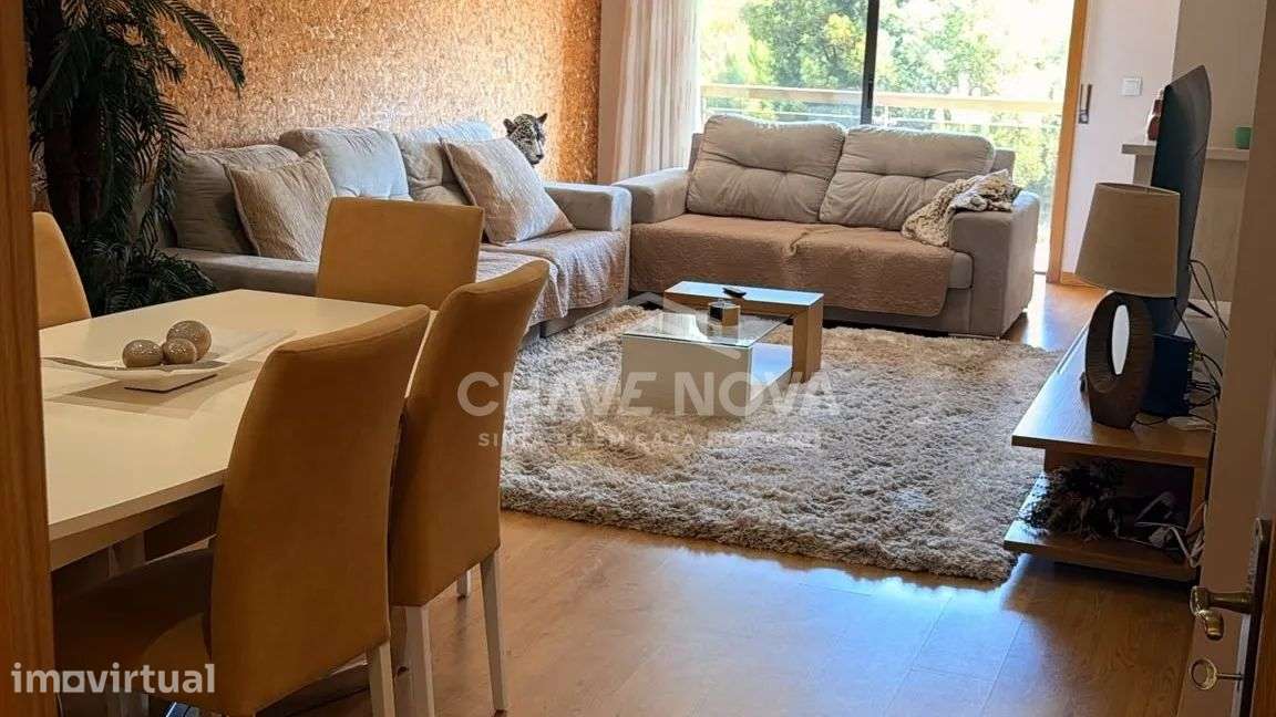 Apartamento T3 Mobilado c/ Garagem Box em São João de Ver - Grande imagem: 4/16