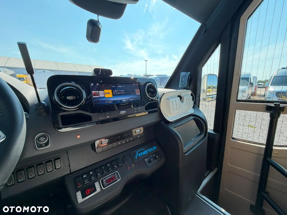 Mercedes-Benz Sprinter 519 - 15