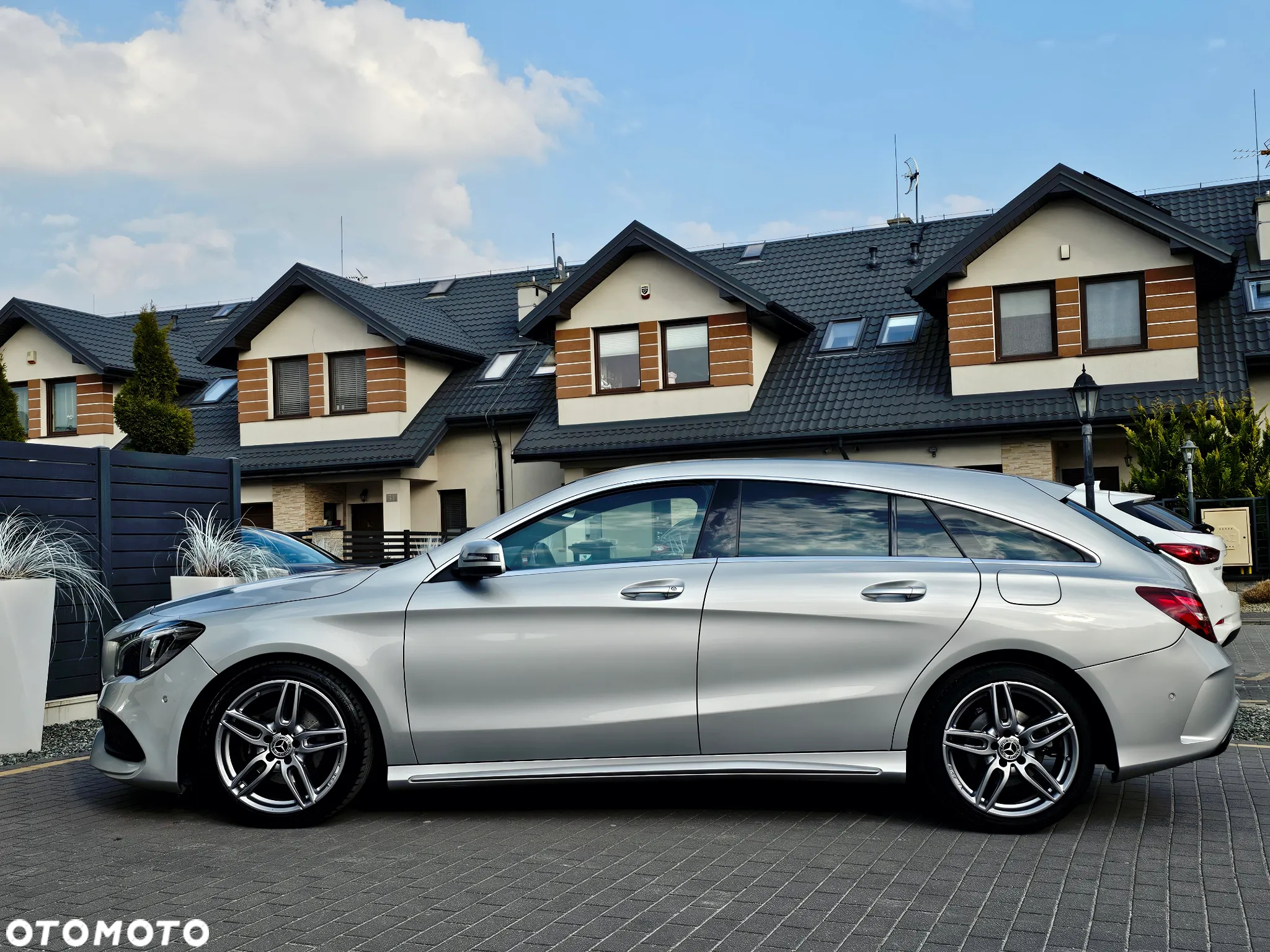 Mercedes-Benz CLA Shooting Brake 180 d 7G-DCT AMG Line - 7